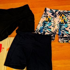 Old navy active compression shorts large